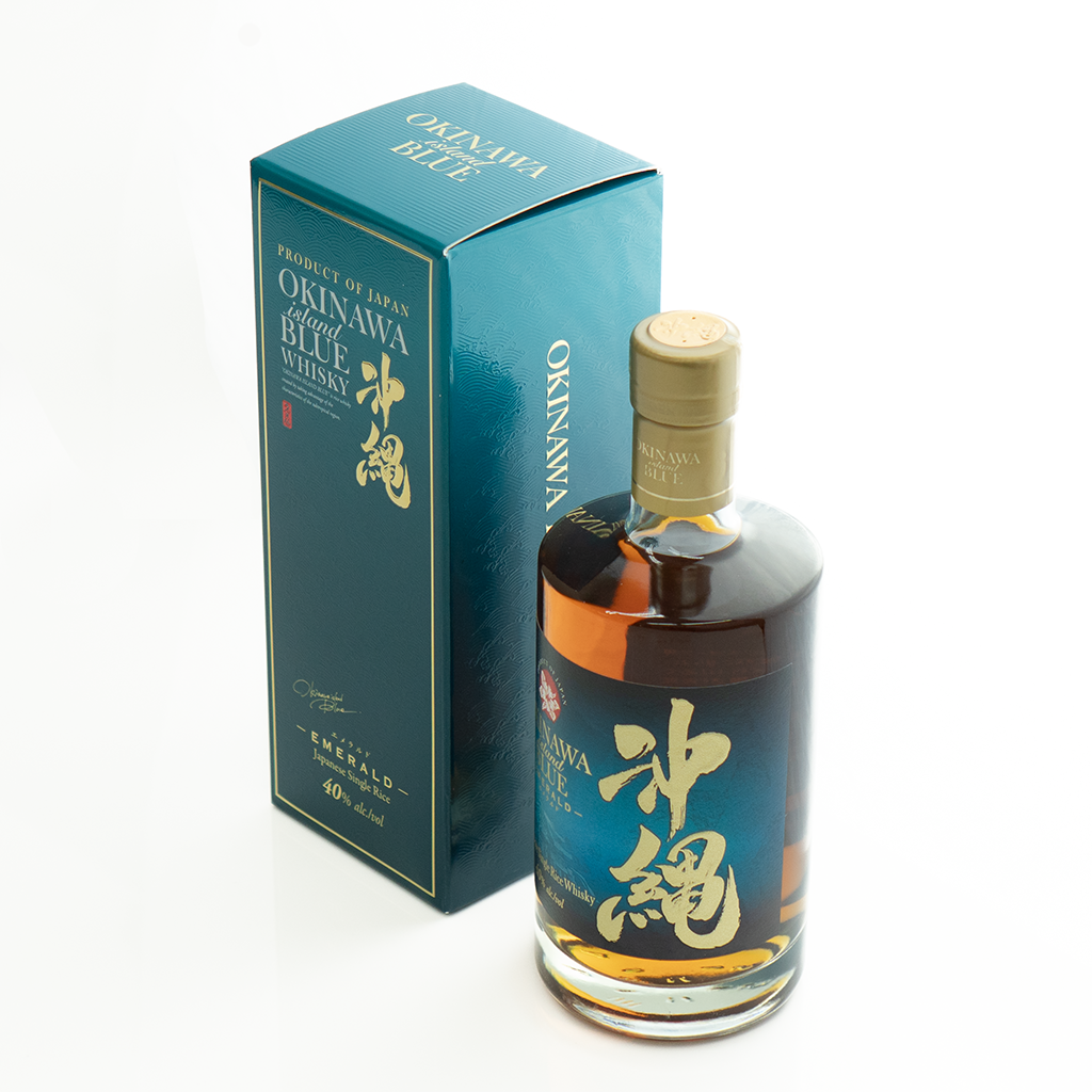 沖縄 ISLAND BLUE EMERALD 40度|亜熱帯気候による熟成で生まれた 沖縄 ISLAND BLUE EMERALD 40度|亜熱帯気候による熟成で生まれた